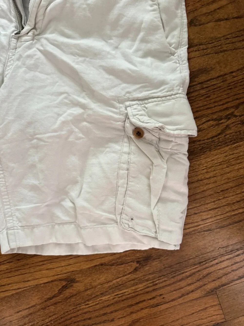 J Crew Broken-in Cargo shorts - size 34 - white